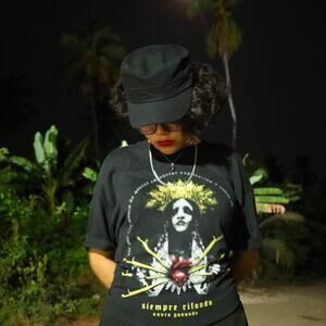 Gothic saint queen heart t shirt